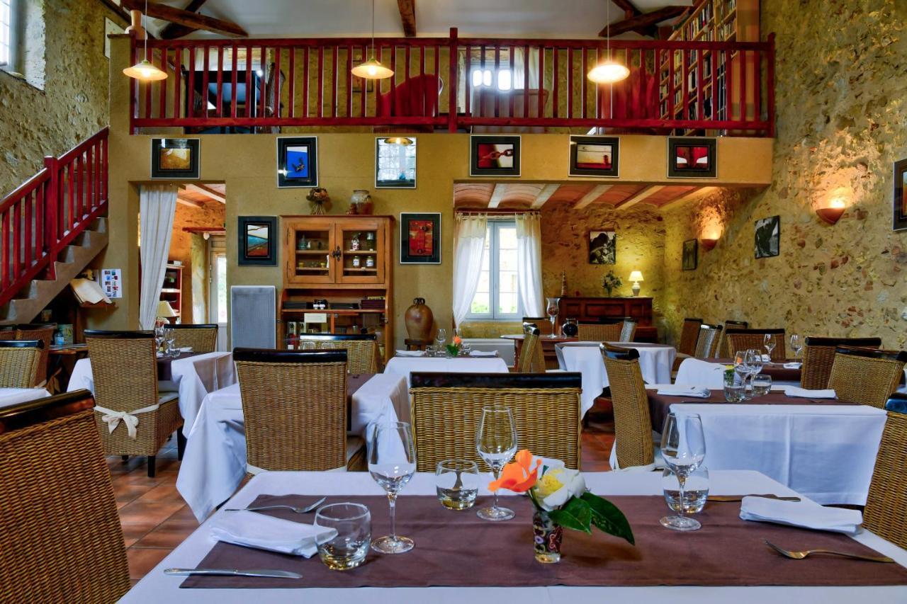 Logis Le Relais Du Bastidou Hotel Beaumarches Exterior photo